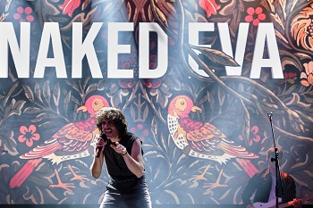 Naked Eva - Puedo con Todo